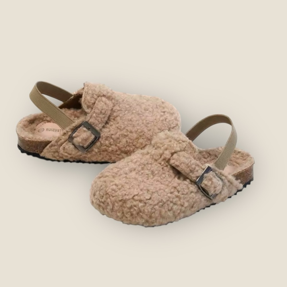 Kids Teddy Plush Clogs – Soft Cozy Slip-On Shoes (Size 27 / US 10)
